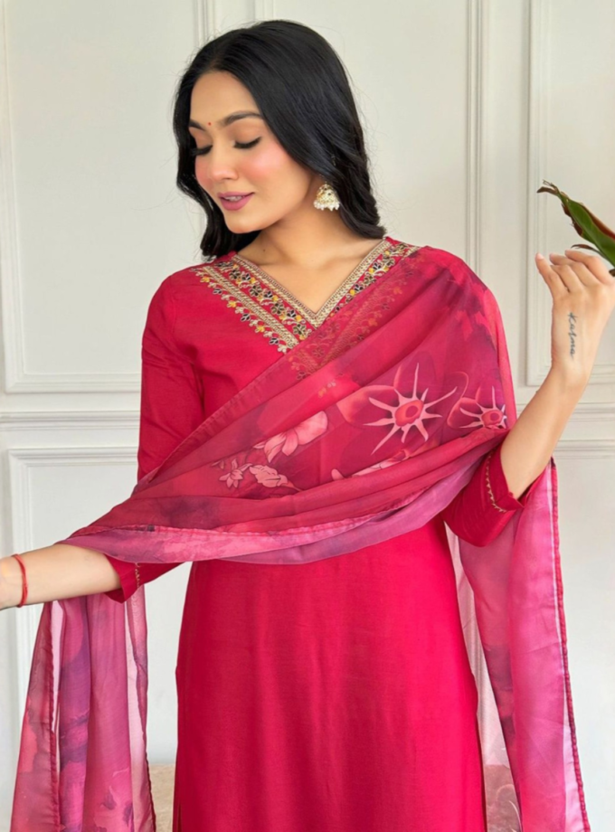 Fuchsia embroidered V-neck kurti