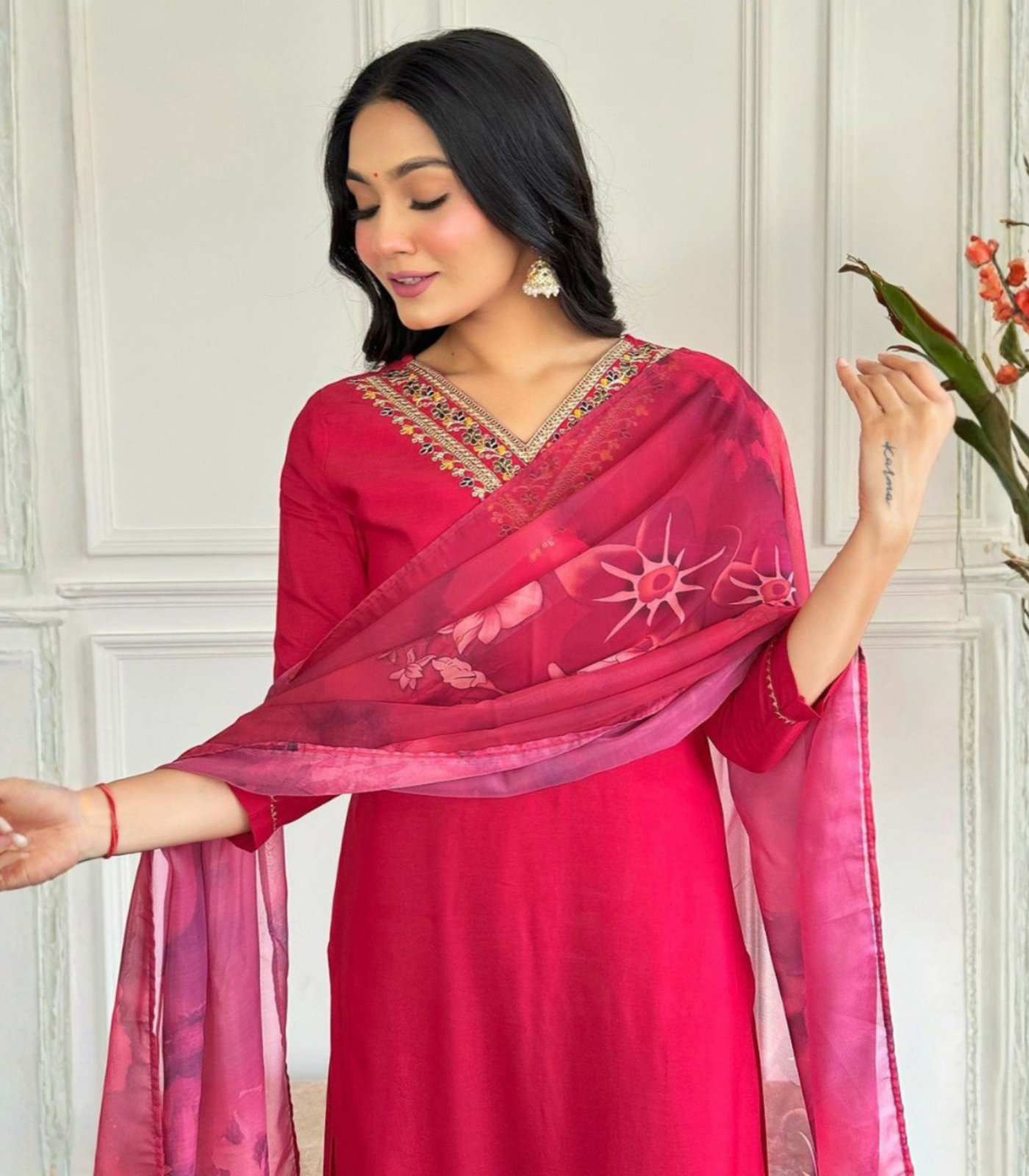 Fuchsia embroidered V-neck kurti