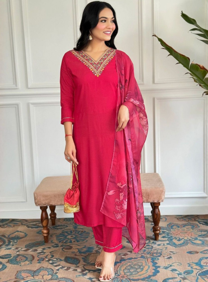 Fuchsia embroidered V-neck kurti